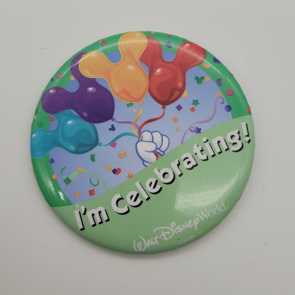 DISNEY | Walt Disney World birthday pin